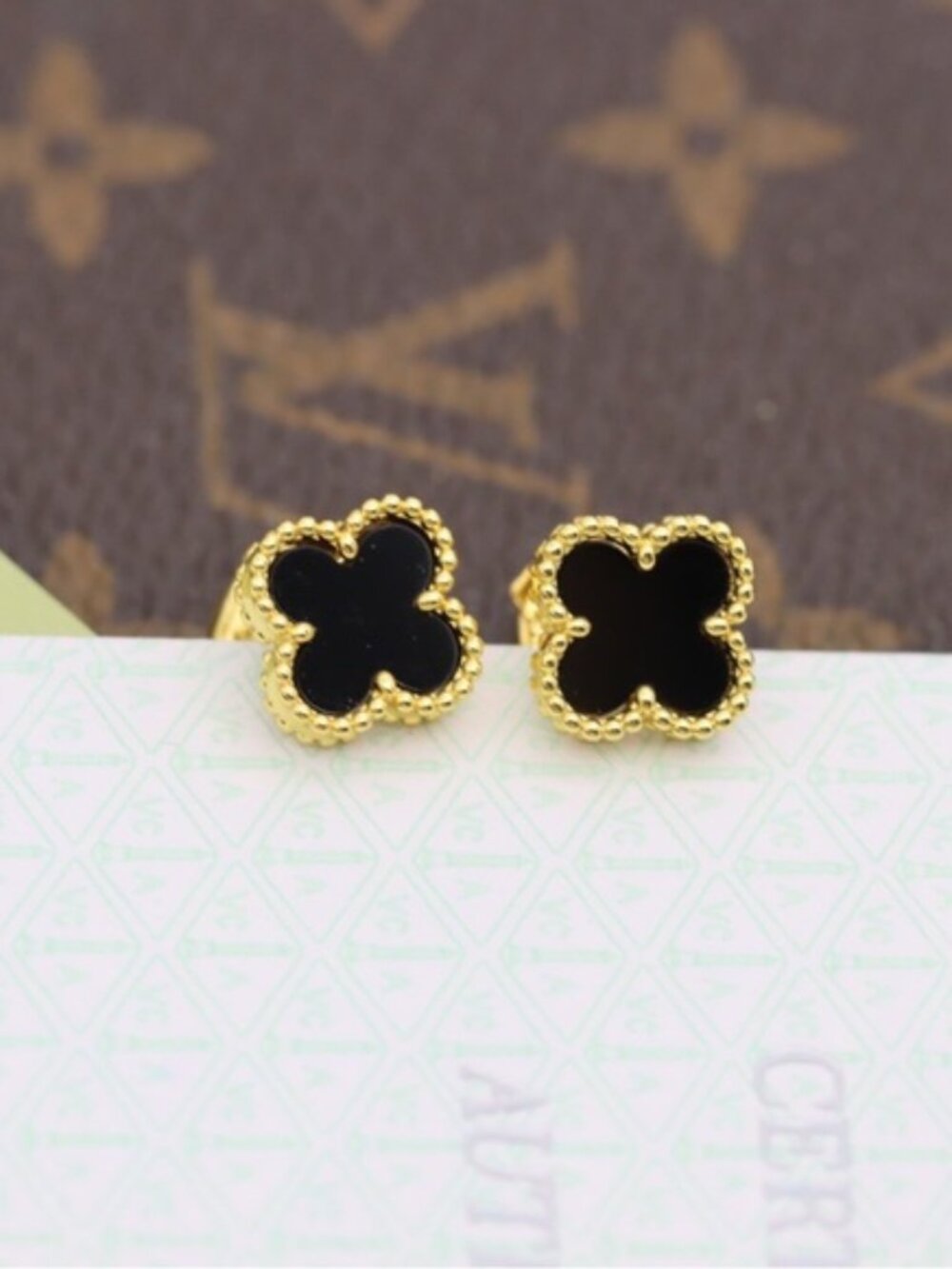 ✨💥✨💥 Van Cleef & Arpels Gold and Black Earrings 🍀🍀🍀